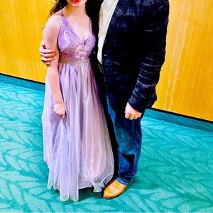 Lovely lavender gown size 2. Just gorgeous!!